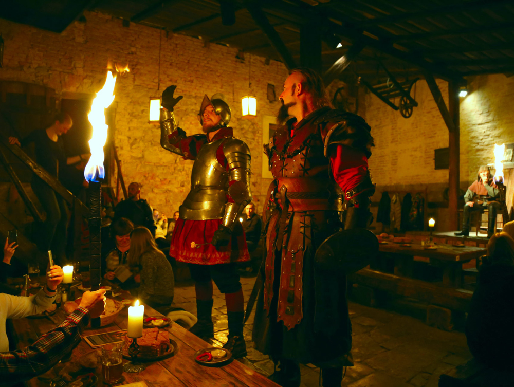 Medieval show and dinner at Detenice castle