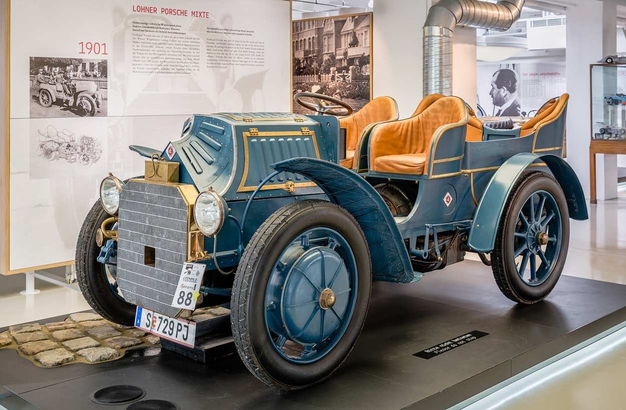 Ferdinand Porsche museum and boat trip in Mattsee